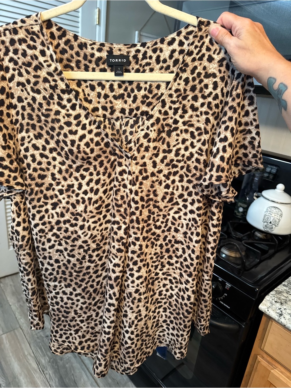 torrid Leopard Print V-Neck Short Sleeve Top - Brown, Black